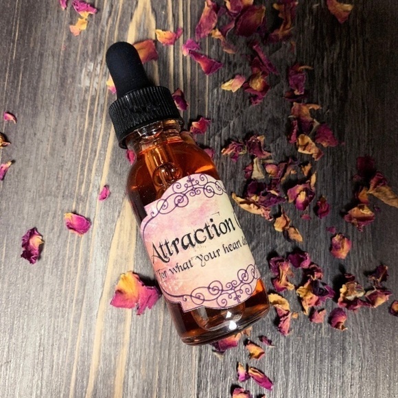 New! Of Forest and Fae Attraction Ritual Oil - Picture 4 of 5